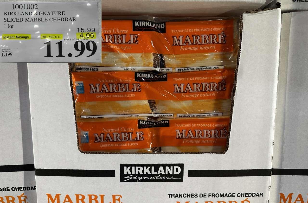 KIRKLAND SIGNATURE MARBLE CHEDDAR SLICES 1KG - Costco Canada deal - Save $4.00 - Food & Beverage