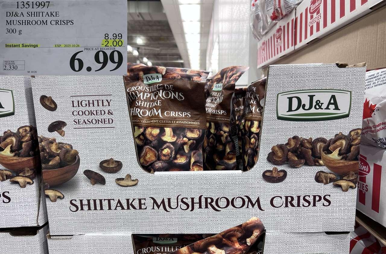 DJ&A SHIITAKE MUSHROOM CRISPS 300 G at Costco