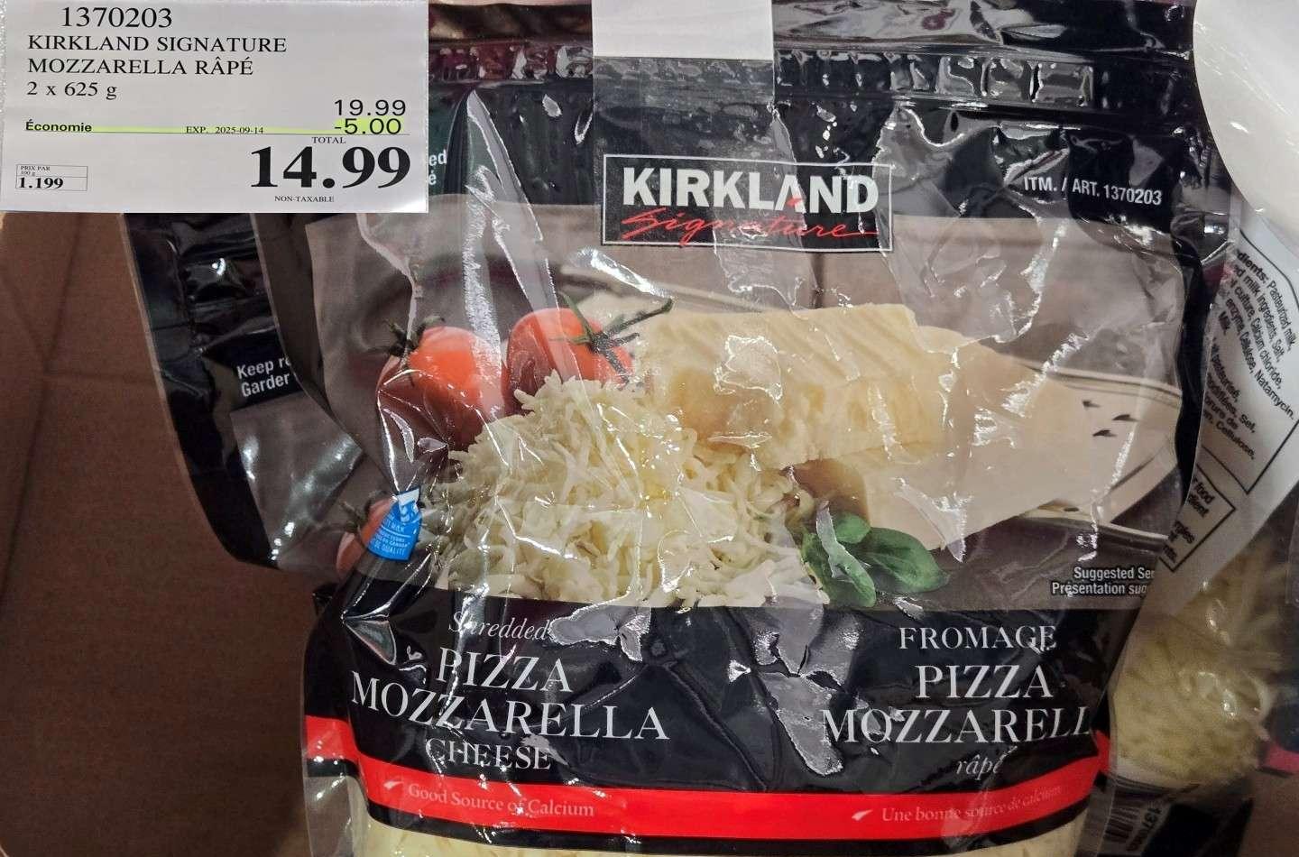 KIRKLAND SIGNATURE MOZZARELLA RAPE   2 X 625G at Costco