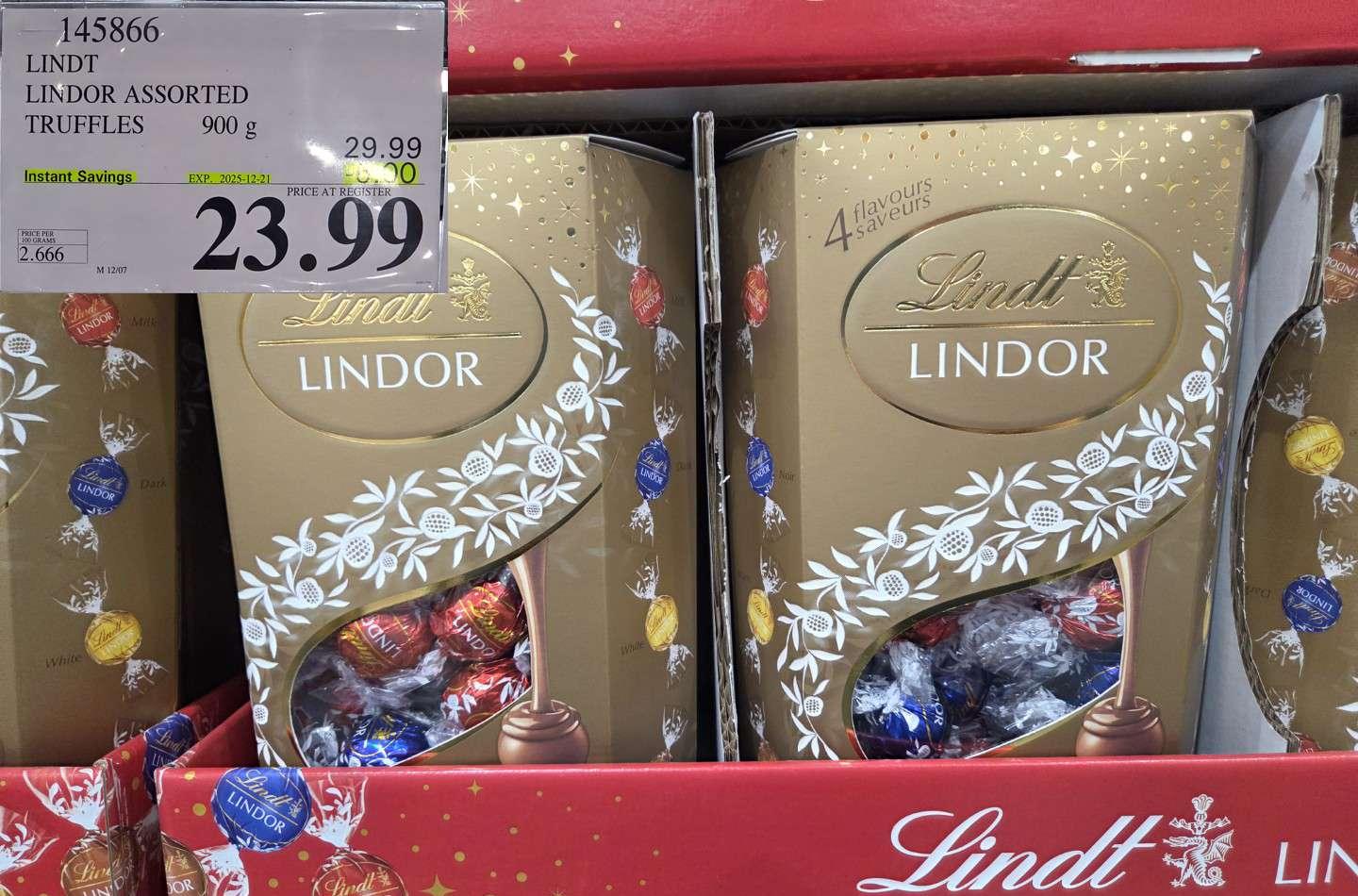 LINDT LINDOR ASSORTED TRUFFLES 900 g - Costco Canada deal - Save $6.00 - Food & Beverage