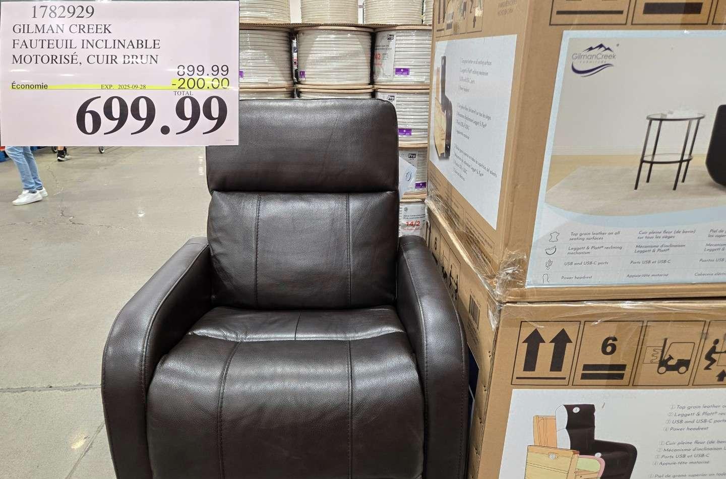 GILMAN CREEK FAUTEUIL INCLINABLE MOTORISE, CUIR PRUN at Costco