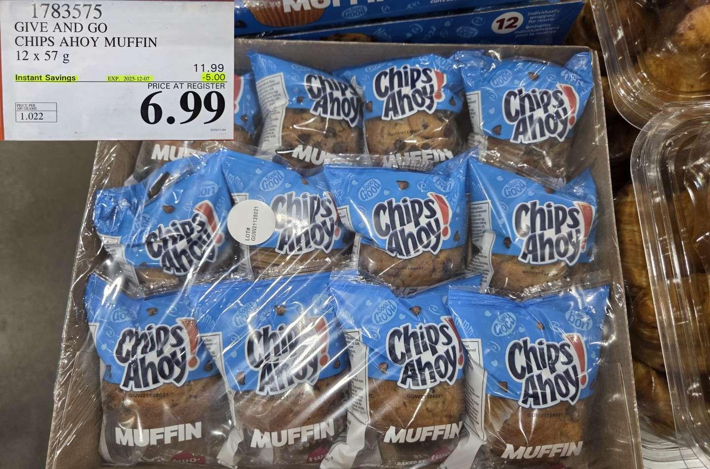 GIVE AND GO CHIPS AHOY MUFFIN 12 X 57G - Costco Canada deal - Save $3.00 - Food & Beverage