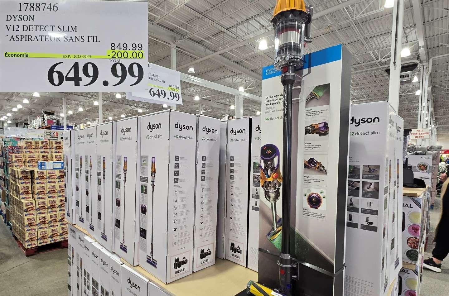 DYSON V12 DETECT ASPIRATEUR BALAI SANS FIL at Costco