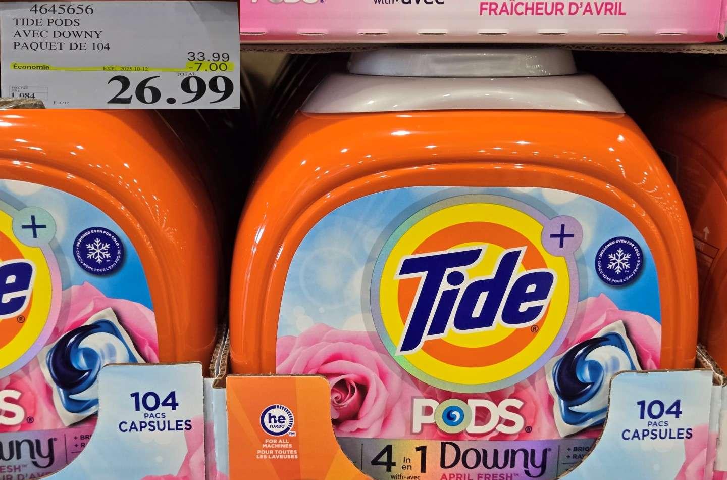 TIDE PODS AVEC DOWNY PAQUET DE 104 at Costco