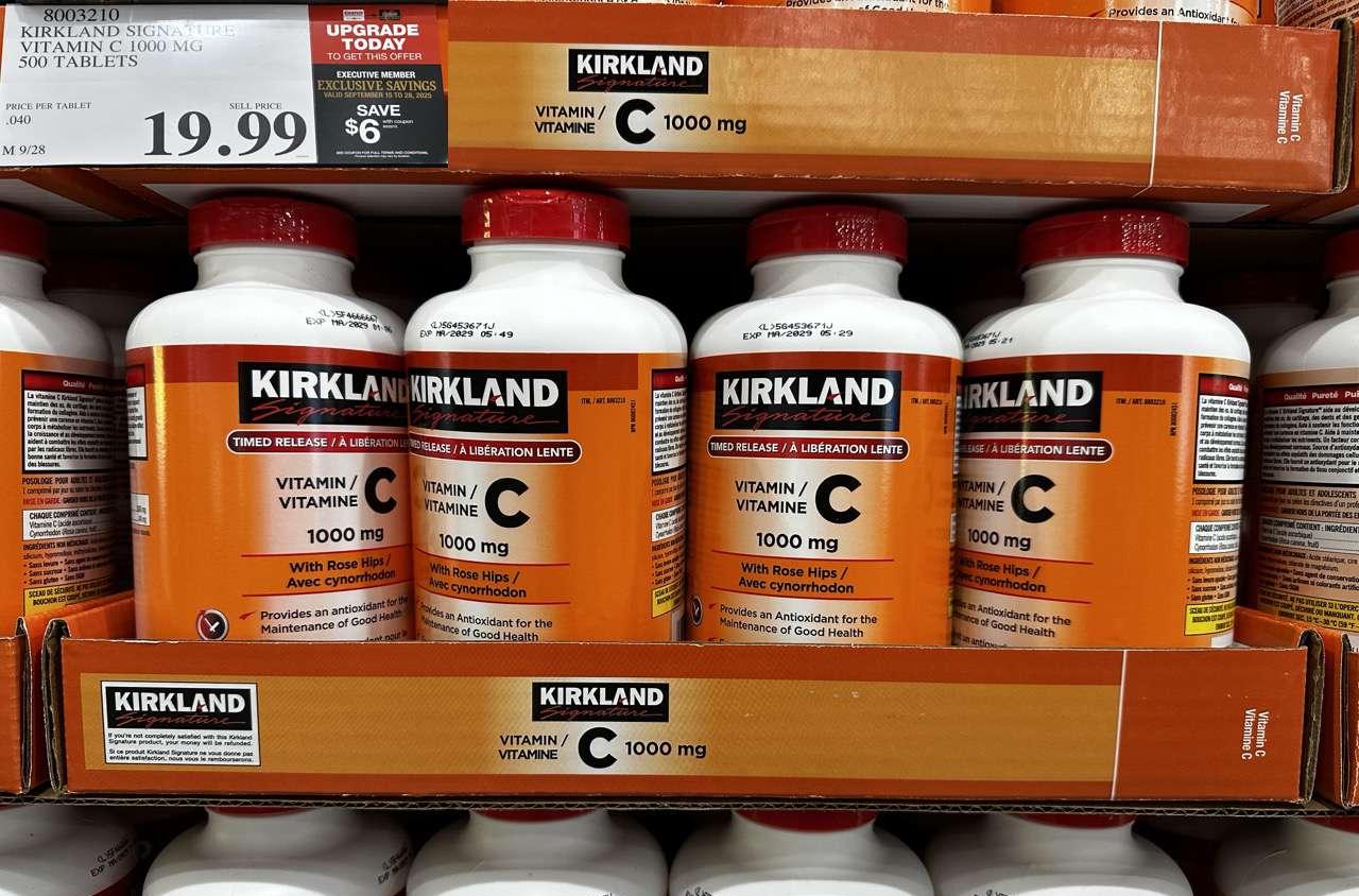KIRKLAND SIGNATURE  VITAMIN C 1000 MG 500 TABLETS at Costco